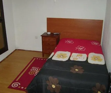 בית הארחה Residencial S Juliao Al 2*