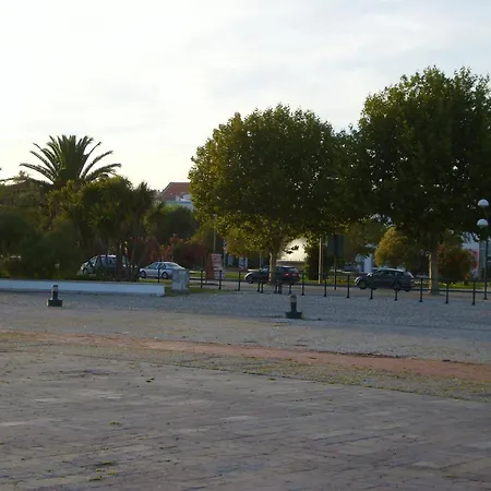 بيت ضيافة Residencial S Juliao Al