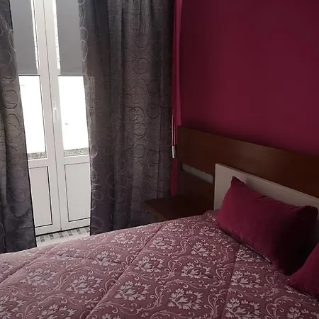 Residencial S Juliao Al בית הארחה