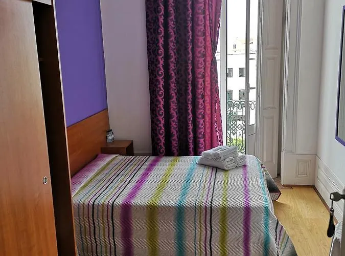 Residencial S Juliao Al Гостевой дом